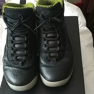 Jordan venom 10's